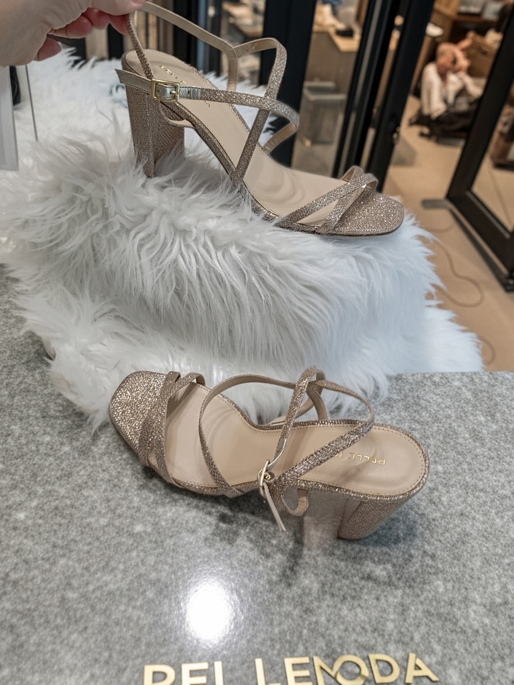 New Pelle Moda Noreen Glitter Strappy Block Heel Sandals in Champagne Gold 10M